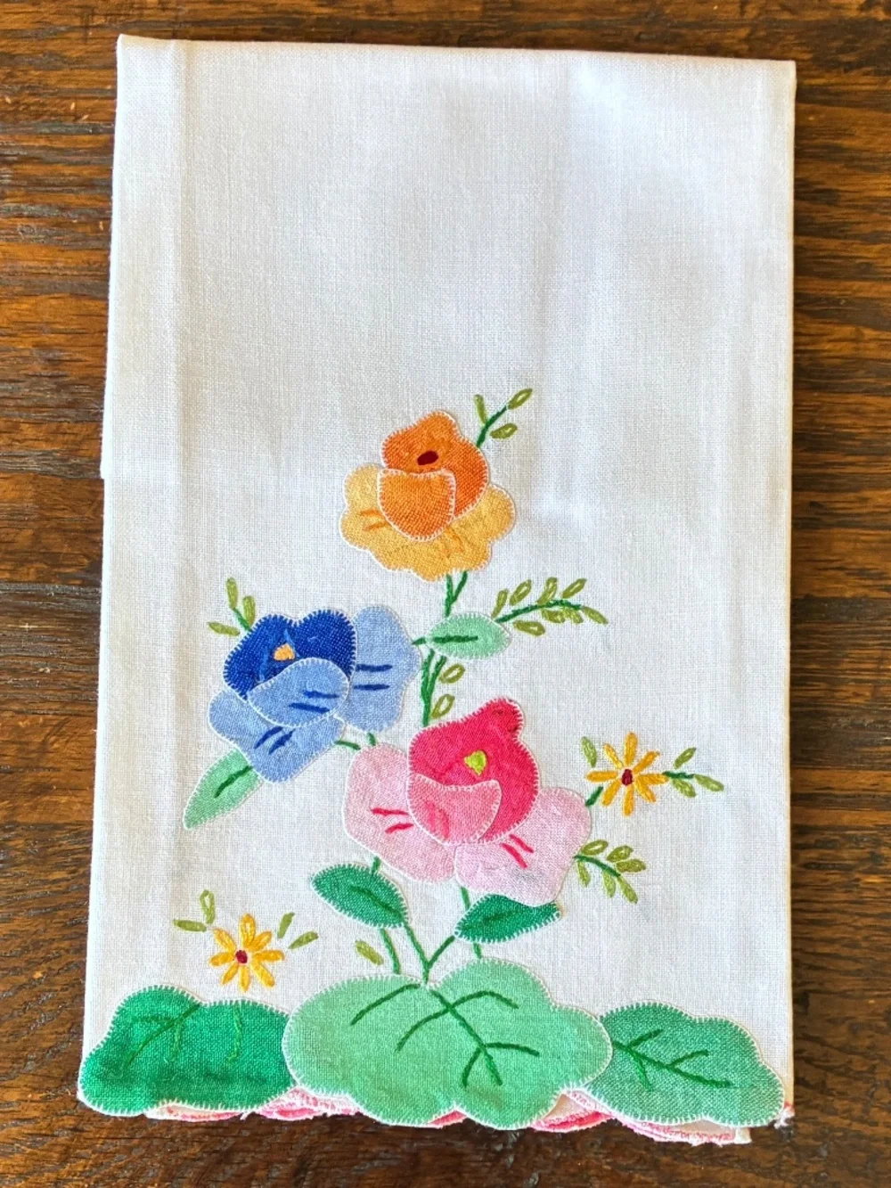 Vintage Hand Appliquéd and Embroidered Guest Hand Towels New